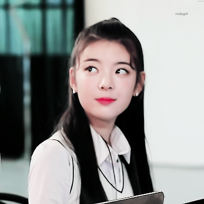 웃을때 댕댕이같은 ITZY 리아.gif | 인스티즈
