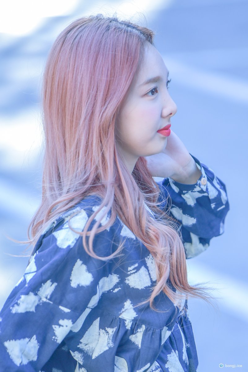 넘나 좋은 나연이 옆모습 | 인스티즈