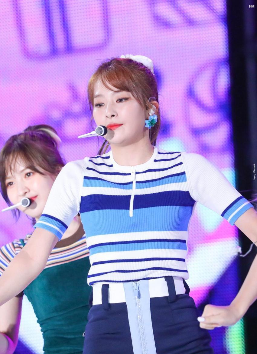 묶은 머리가 잘어울리는 슬기.jpgif | 인스티즈
