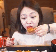  먹방 BJ들 음식 뺏어 먹기 vs 그냥 살기 | 인스티즈