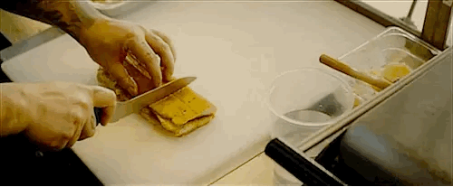 99F819335A85BFD831B515